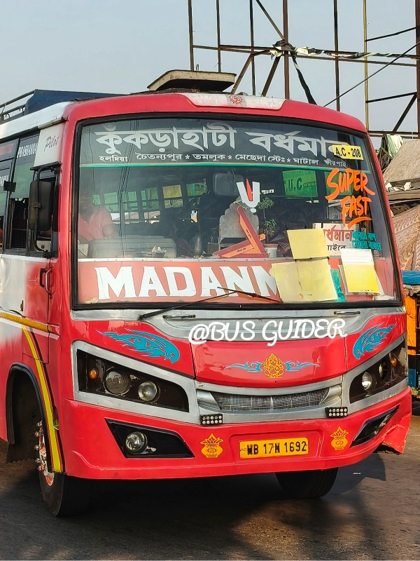 PRASHANNA bus WB17N1692