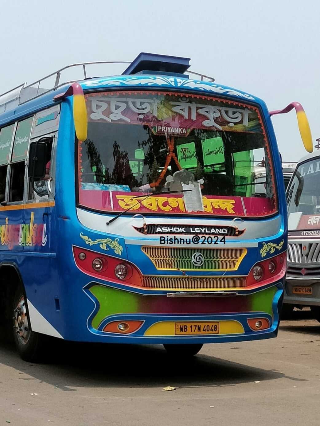 PRIYANKA bus WB17N4048