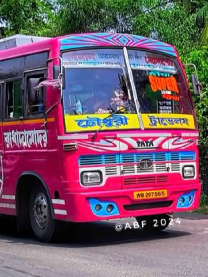 RADHA DAMODAR bus WB297565
