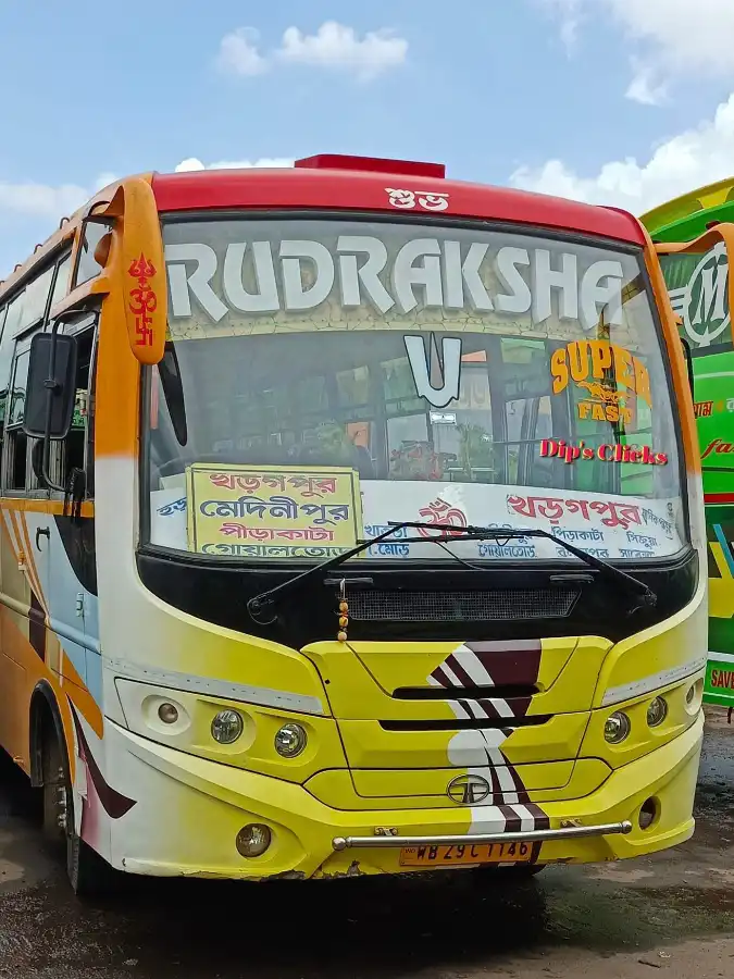 LAL KAMAL bus WB29C1146