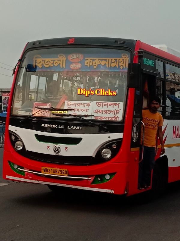 MAA TARA bus WB31AB7969