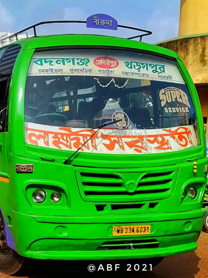 LAXMI SARASWATI bus WB33A6031