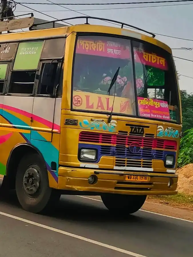 LALKAMAL bus WB33C1916