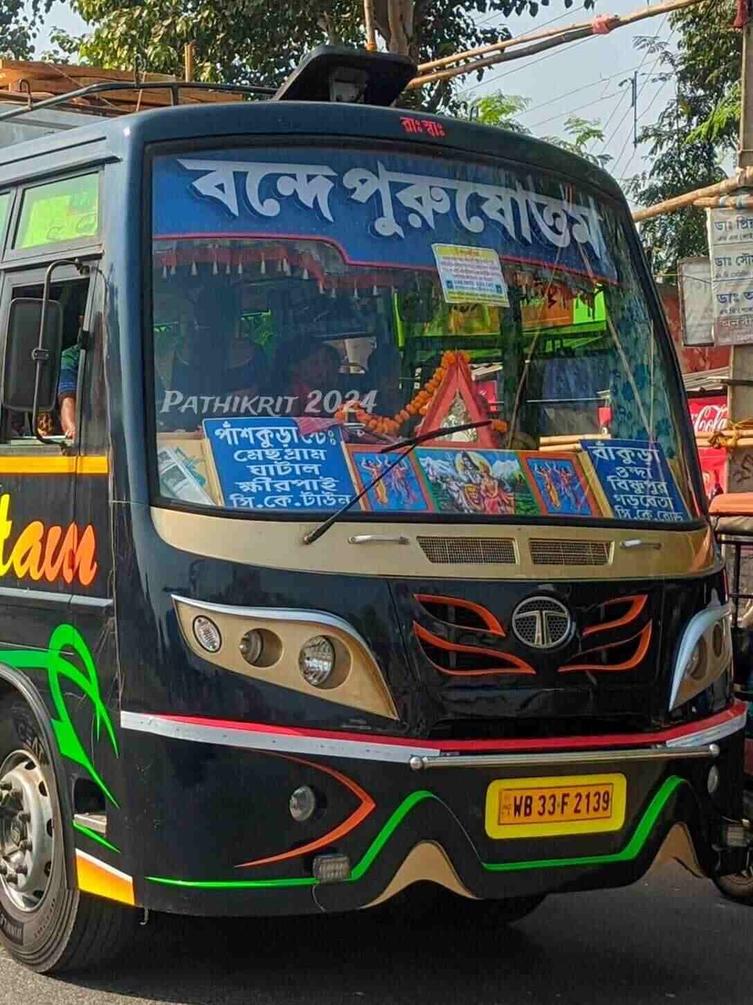 PURUSHOTTAM bus WB33F2139