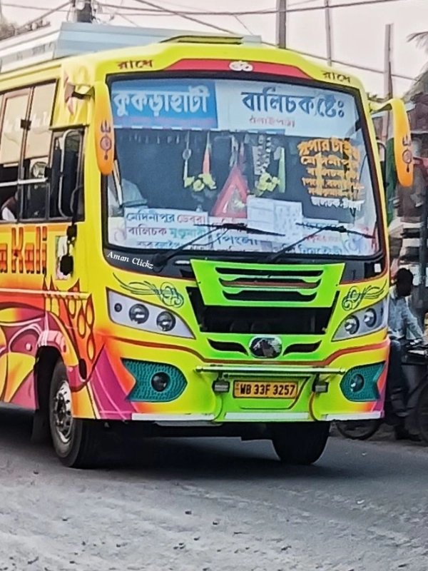 MAA KALI bus WB33F3257