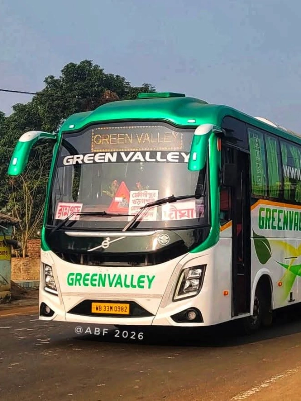 GREEN VALLEY bus WB33M0982