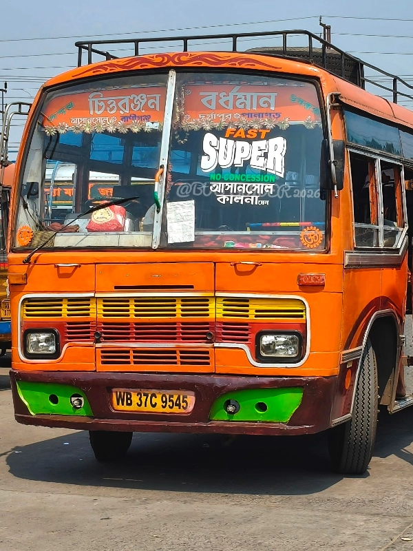 RADHIKA bus WB37C9545