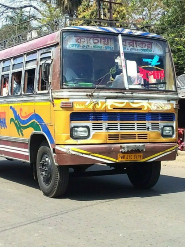 PRIYA bus WB41C9478