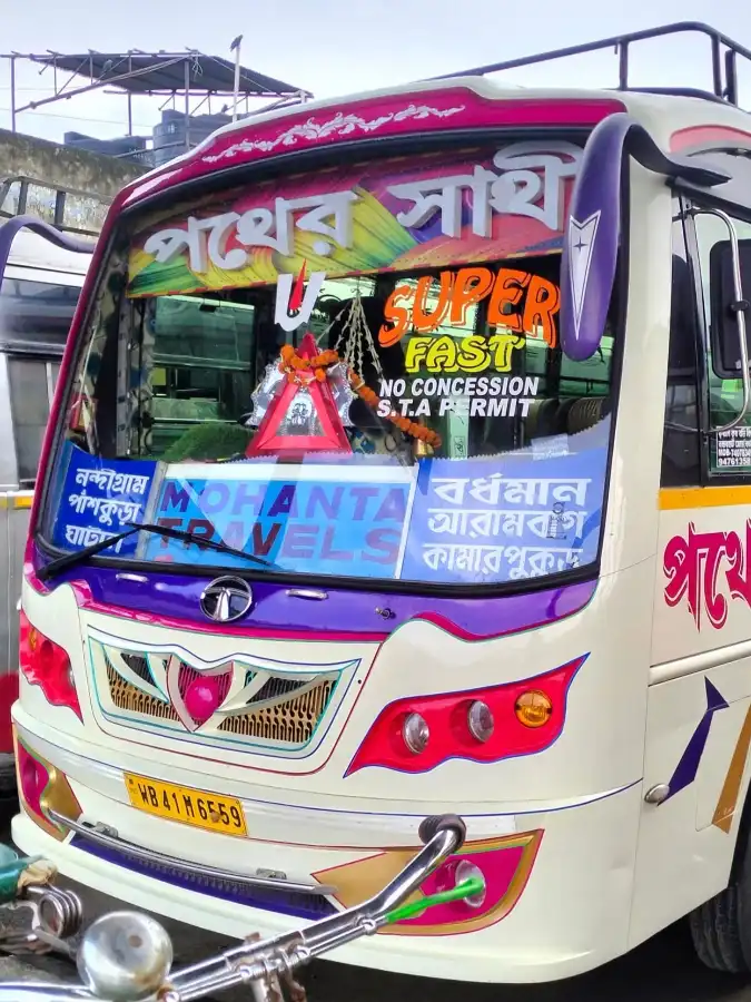PATHER SATHI bus WB41M6559