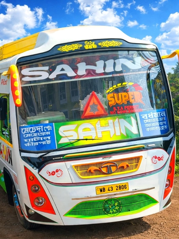 SAHIN bus WB432806