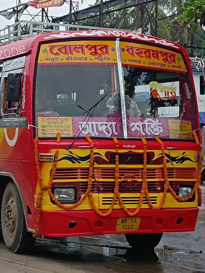 SREE GURU bus WB531202