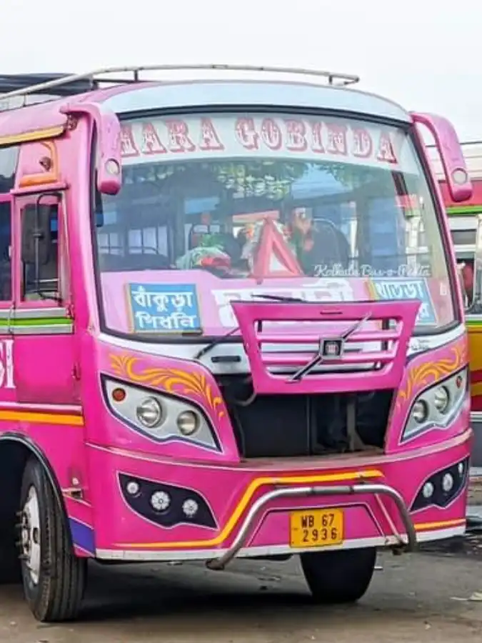 MANASI bus WB672936
