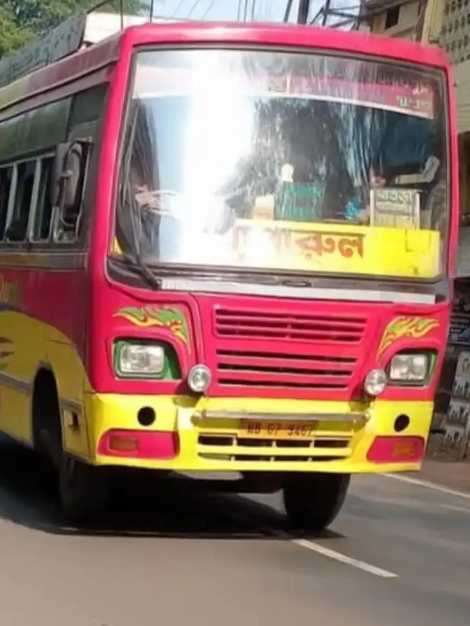 MAA PARUL bus WB679467