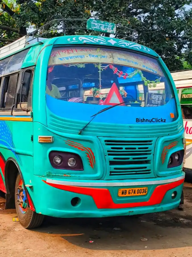 LAXMIPRIYA bus WB67A0036