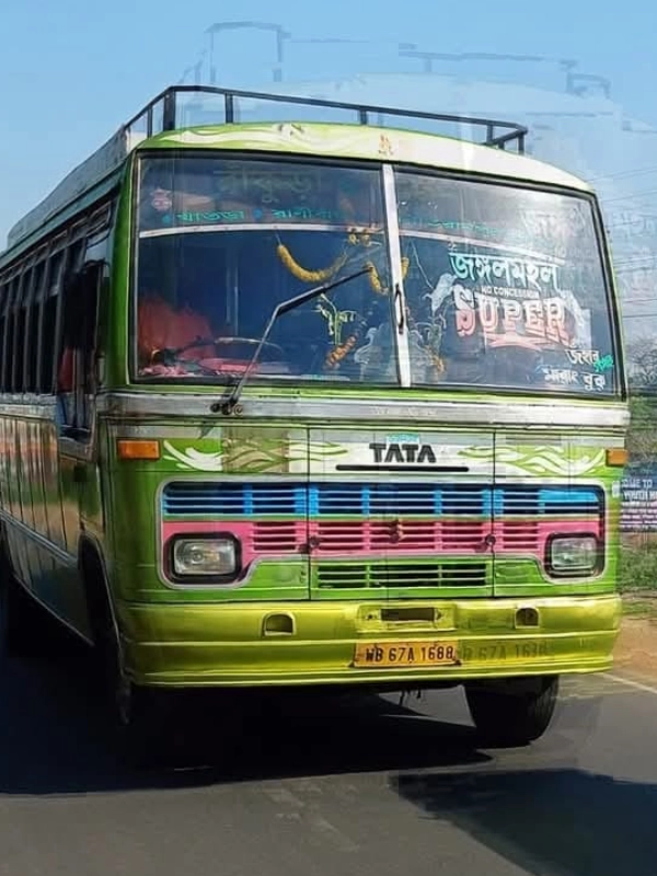 MAA TULSI bus WB67A1688