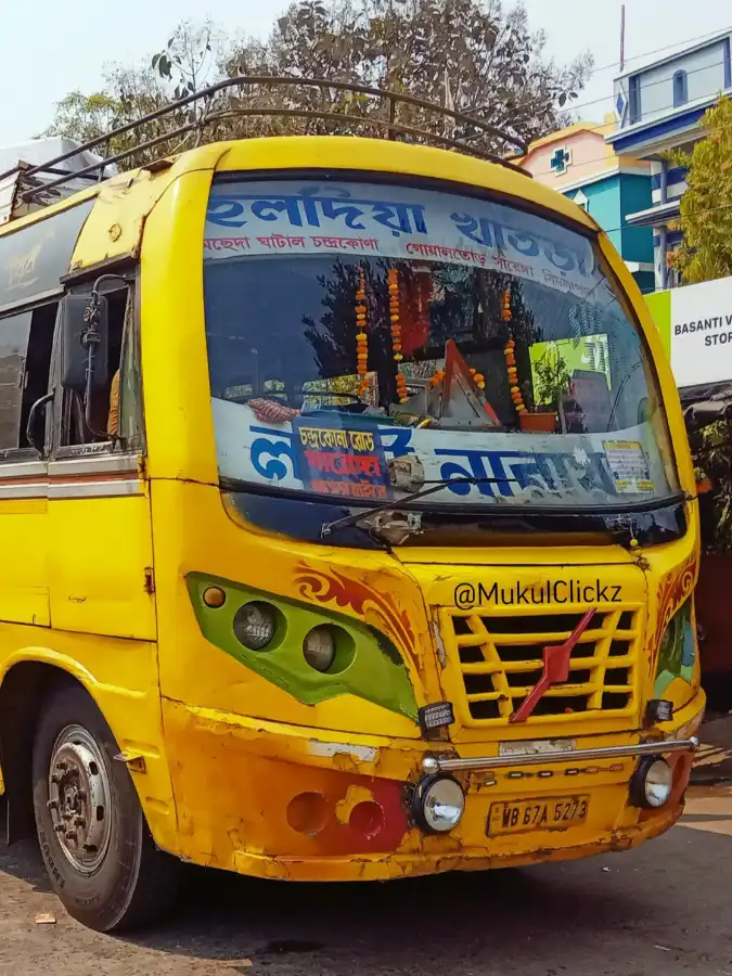 LAXMI NARAYAN bus WB67A5273