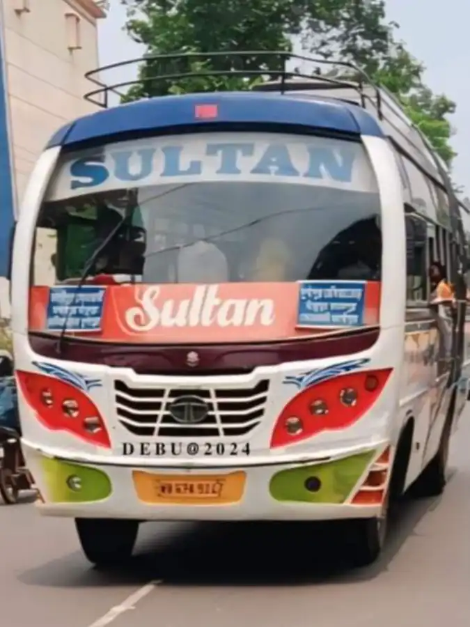 SULTAN bus WB67A9247