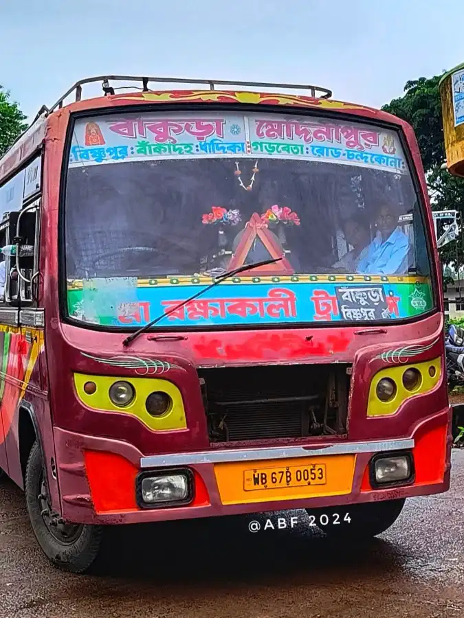 MAA RAKSHAKALI bus WB67B0053