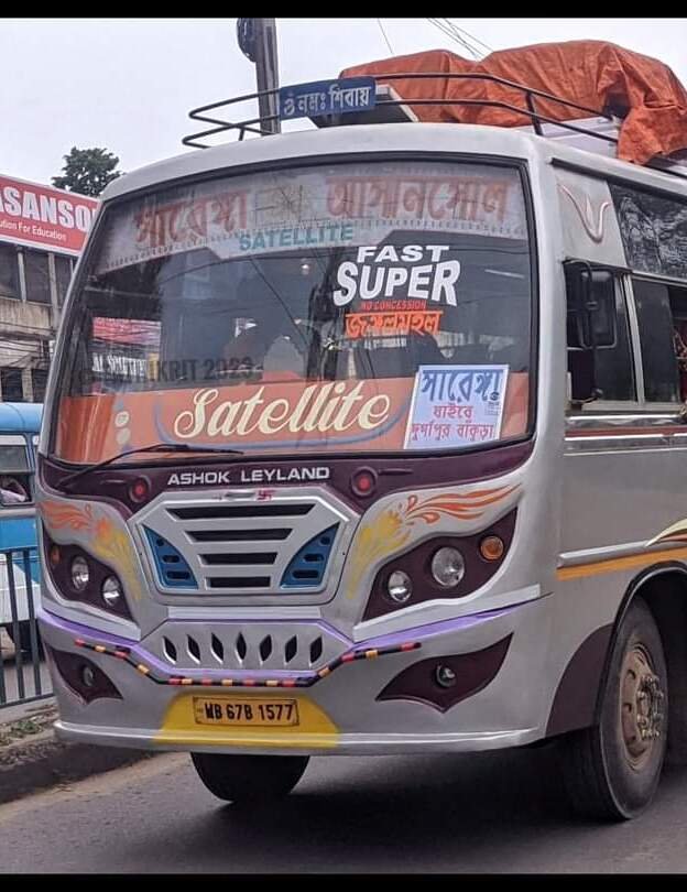 SATELLITE bus WB67B1577