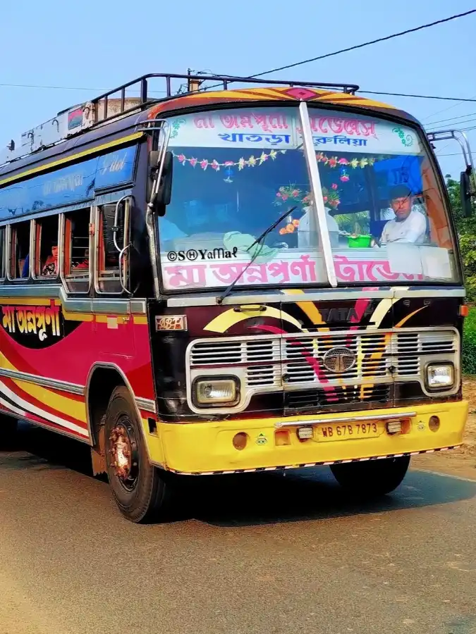 MAA ANNAPURNA bus WB67B7873
